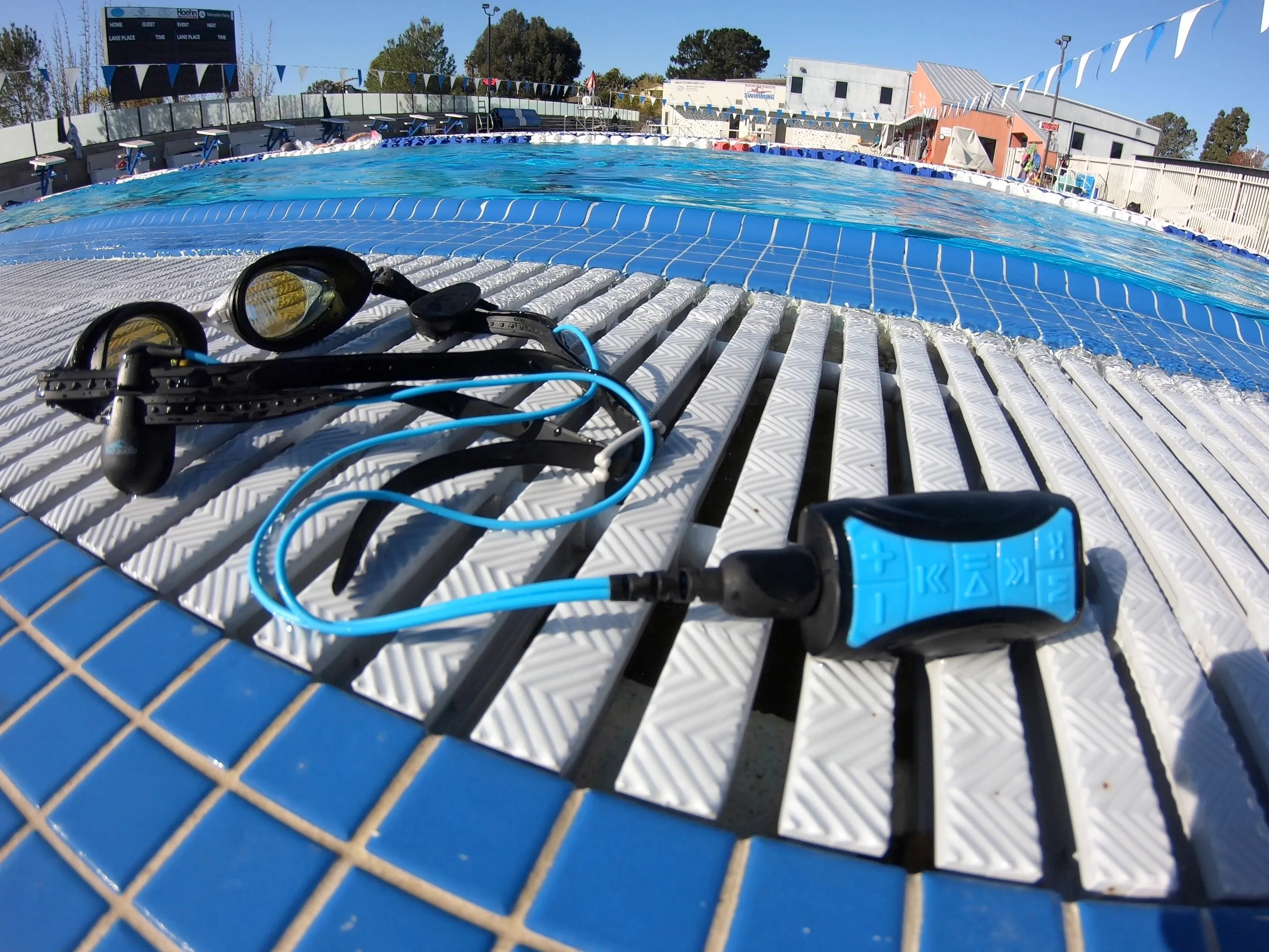 STREAMDM - Waterproof MP3 player with Bluetooth